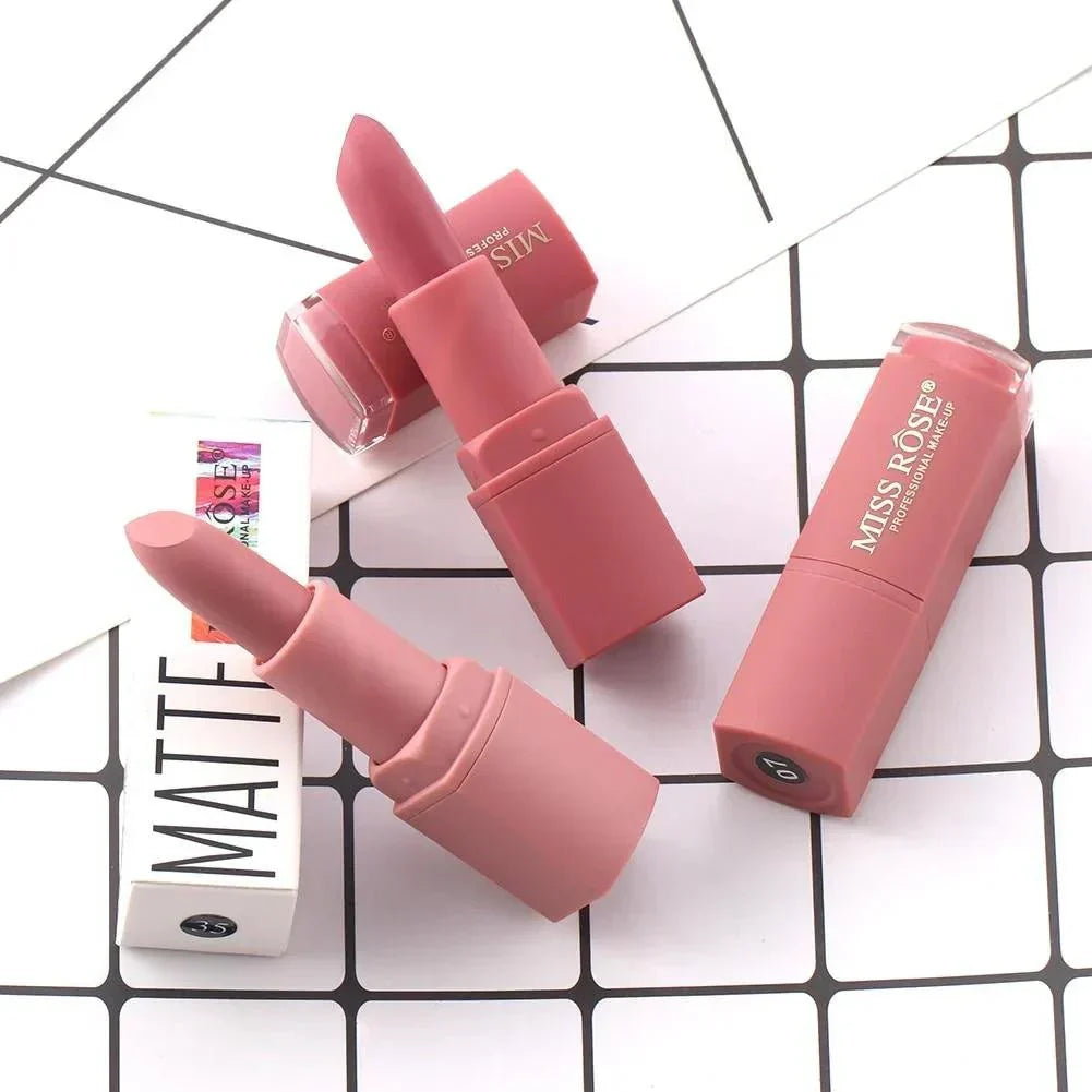🔥 Velvet Kiss Lipstick Set – Soft, Bold & Beautiful